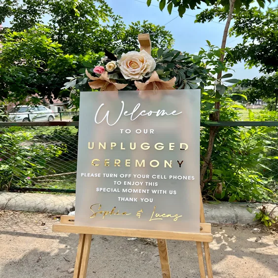 Papan Nama Pernikahan