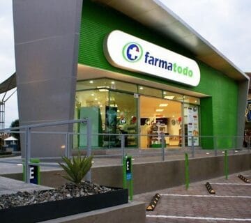 Jasa Neon Box untuk Klinik & Apotek, Tampak Lebih Modern