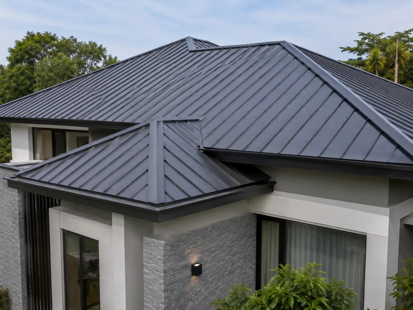 Material genteng metal untuk renovasi atap rumah