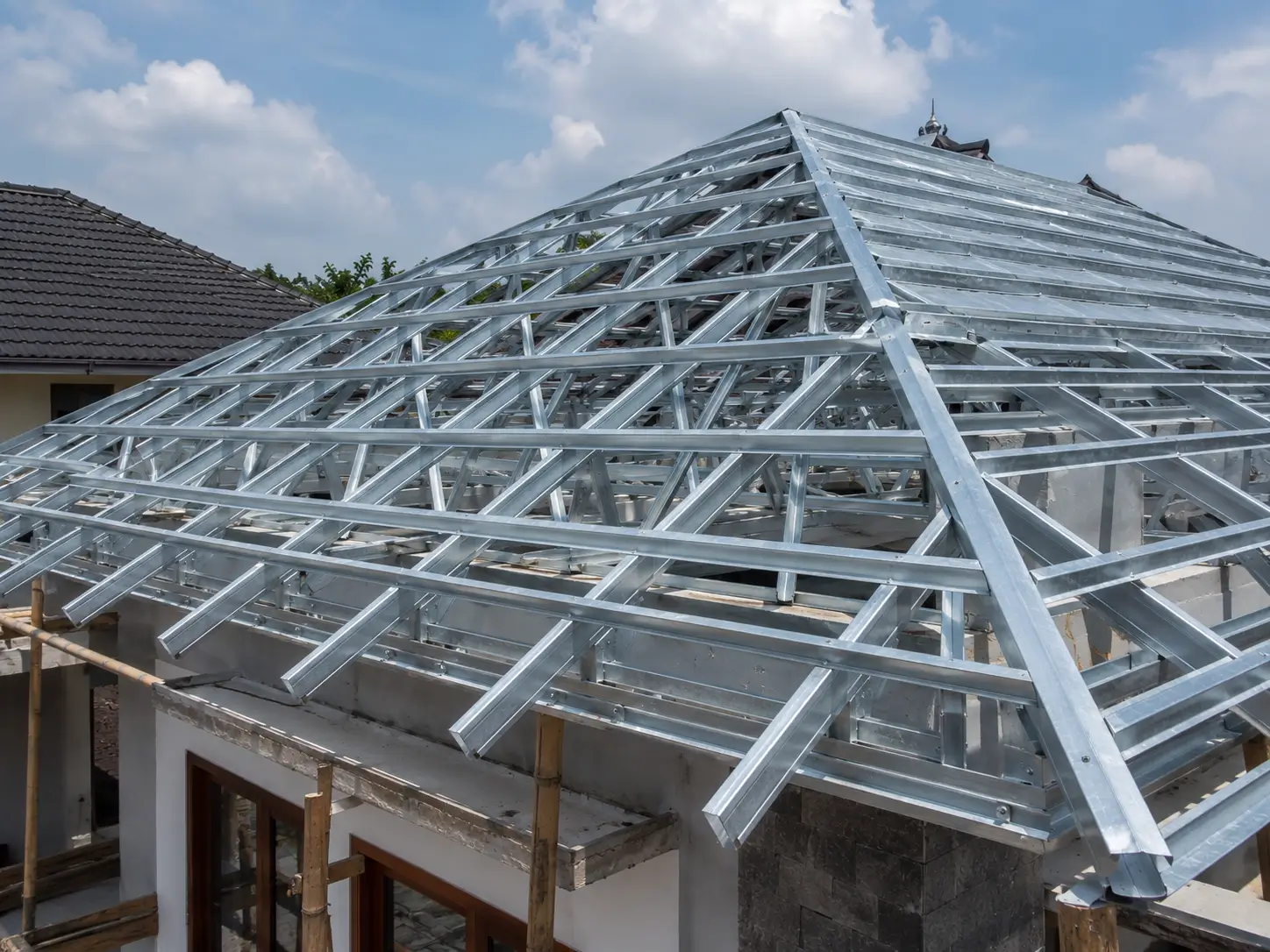 Jasa Renovasi Baja Ringan Atap Rumah
